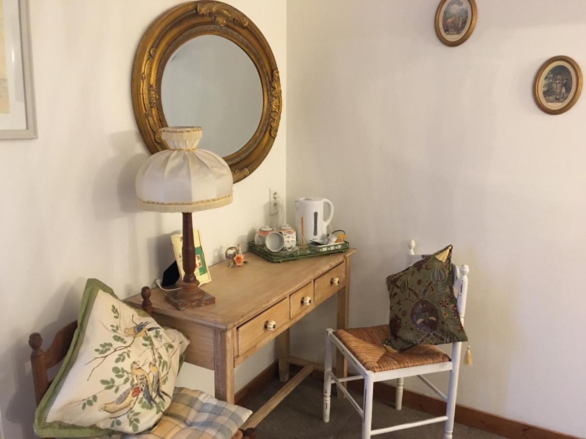 Le Jardin De Rose 24 Feuillebert Romagne 86700 Bed & Breakfast Luaran gambar